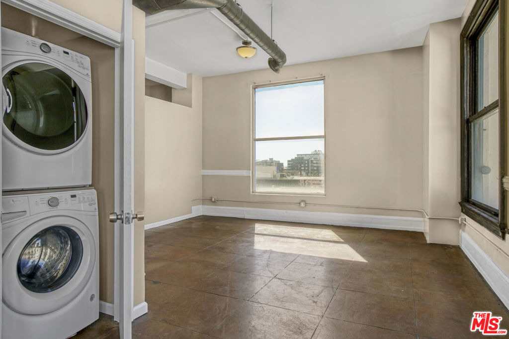 108 W 2nd Street - Photo 16