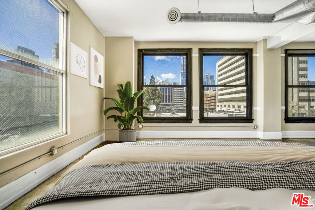 108 W 2nd Street - Photo 23