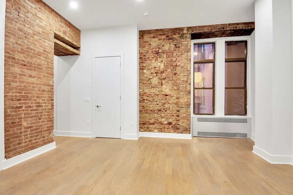 Madison Avenue - Photo 2