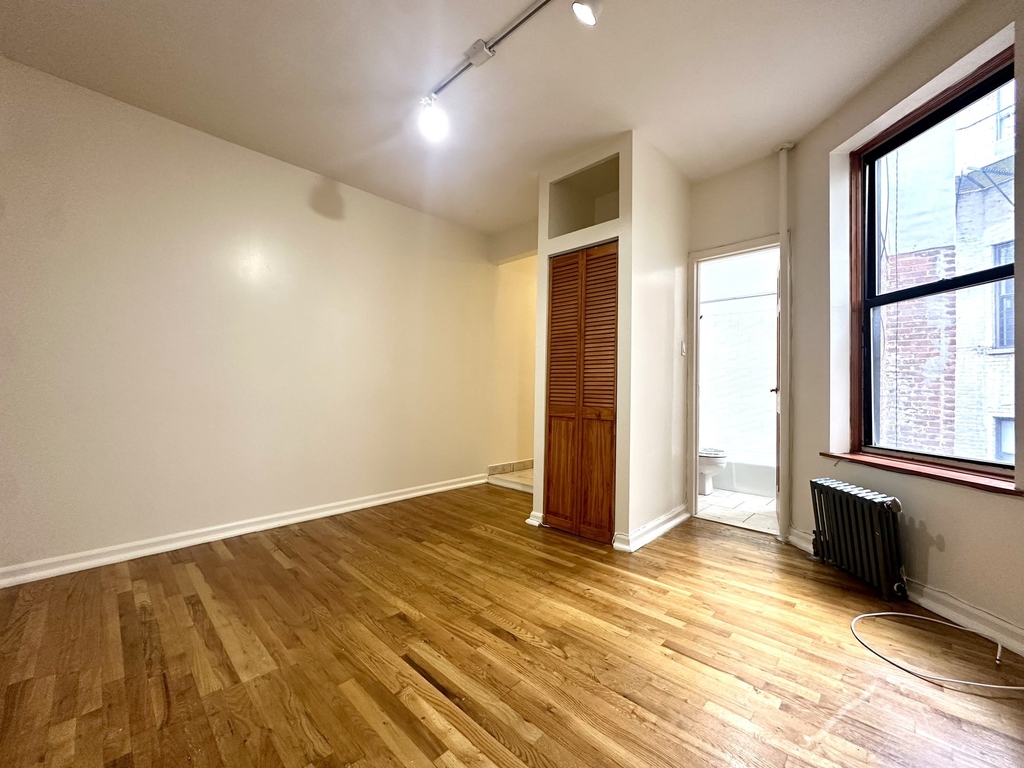 3133 Broadway - Photo 1