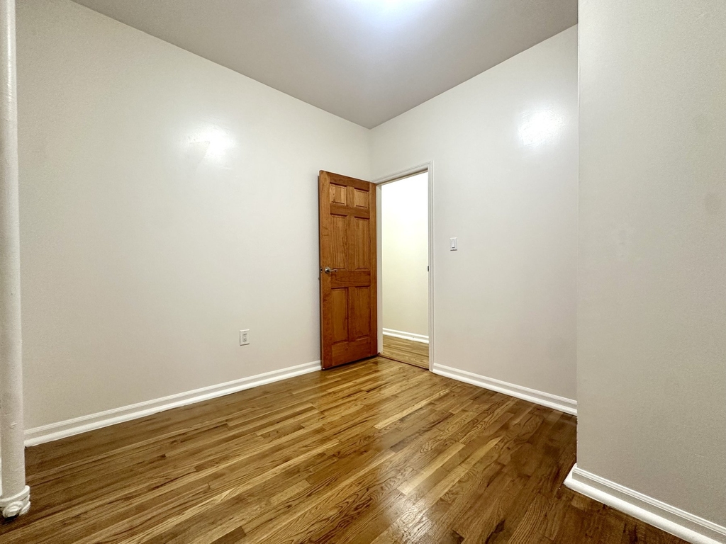 3133 Broadway - Photo 6
