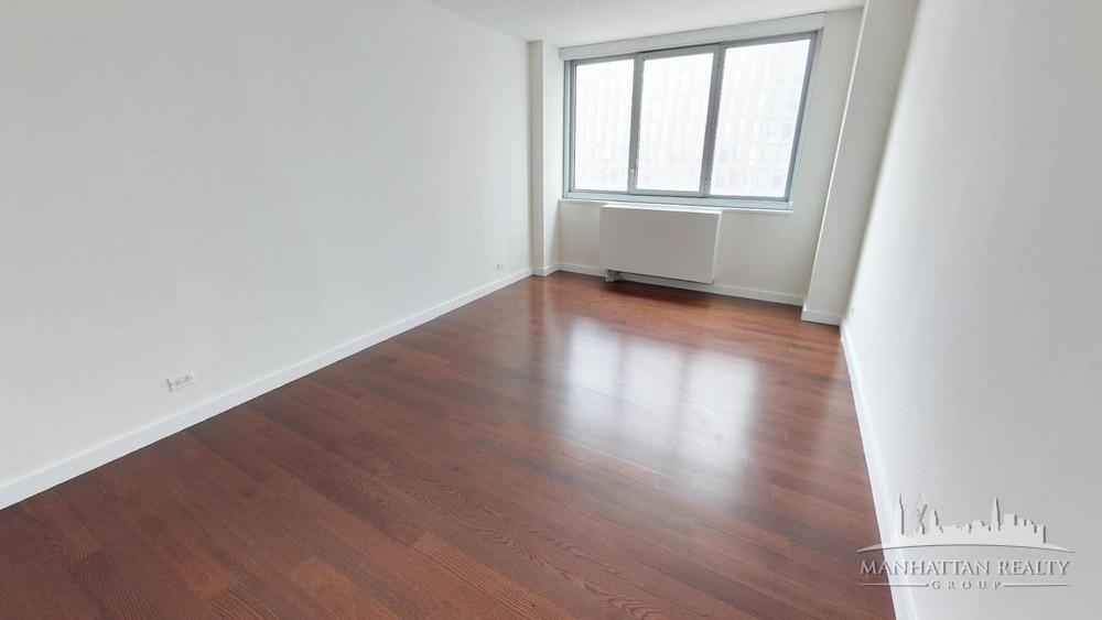 East 34th Street - Photo 6