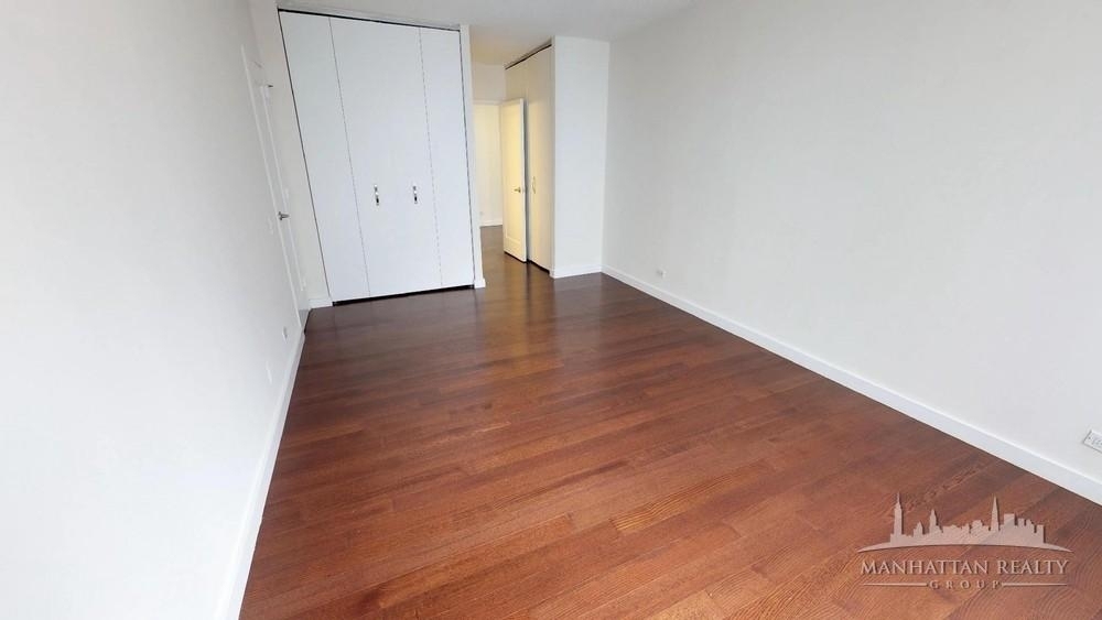 East 34th Street - Photo 8