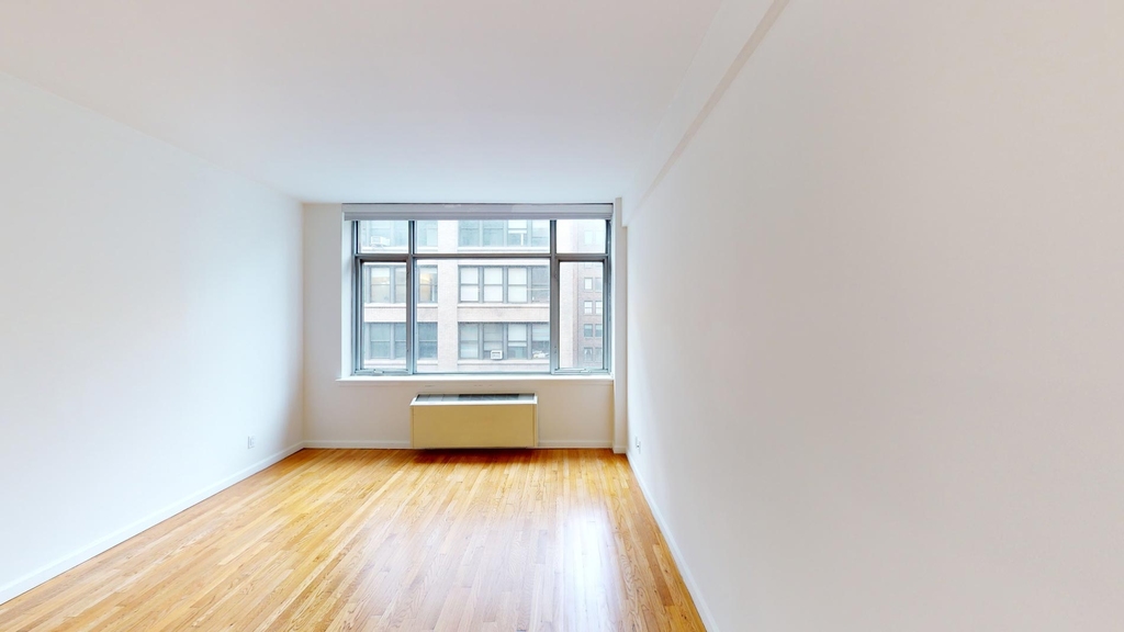 120 W. 21st - Photo 3