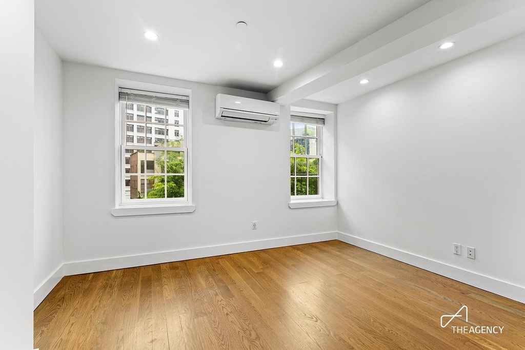 13 Old Fulton Street - Photo 0
