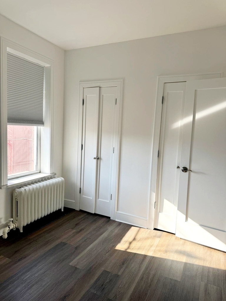 45-12 30th Avenue - Photo 5