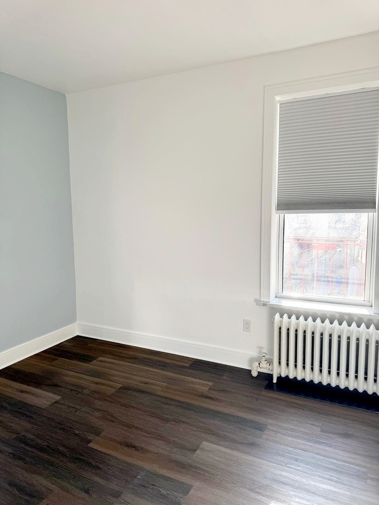 45-12 30th Avenue - Photo 4