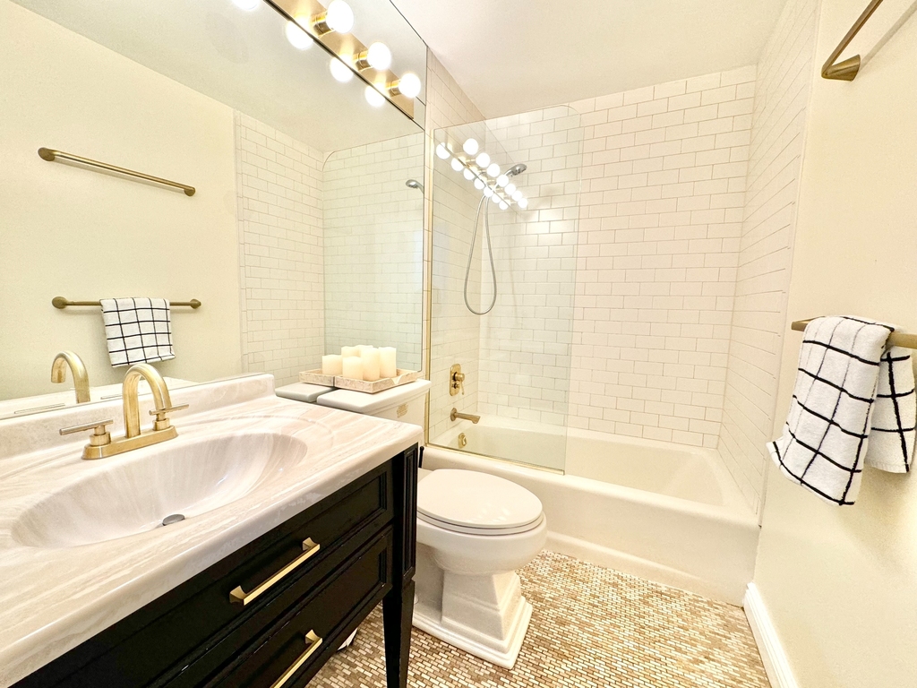 222 West 14th Street - Photo 8