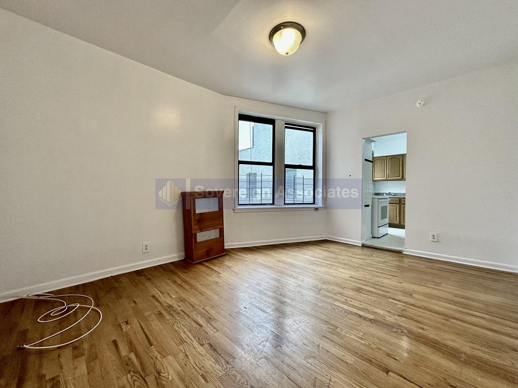638 West 160th St - Photo 2