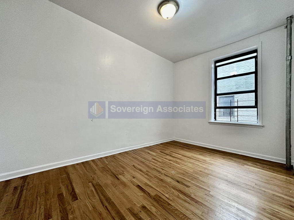 638 West 160th St - Photo 5