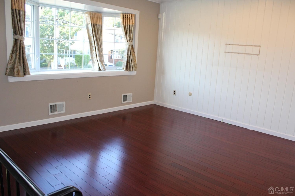 77 Canal Street - Photo 2