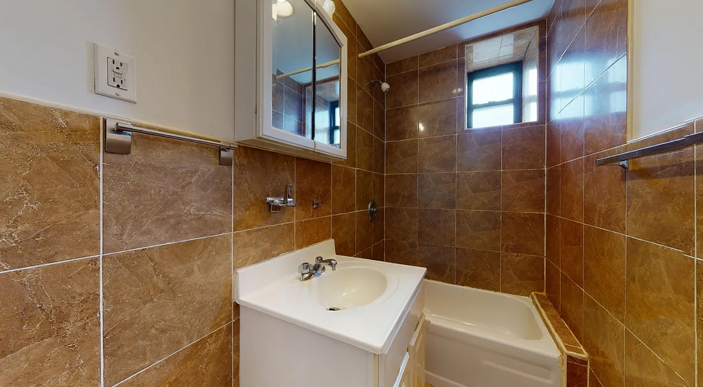 East 7th  street  - Photo 11