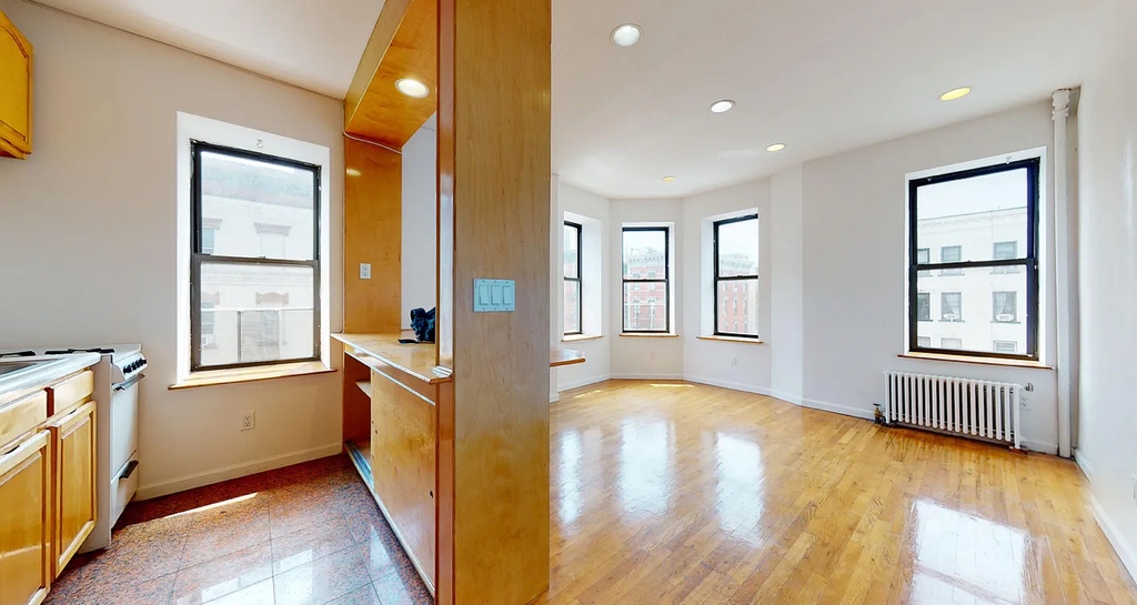 East 7th  street  - Photo 2