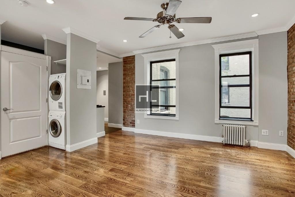 East 100th Street - Photo 1