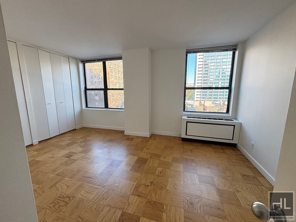 West 87th Street - Photo 1