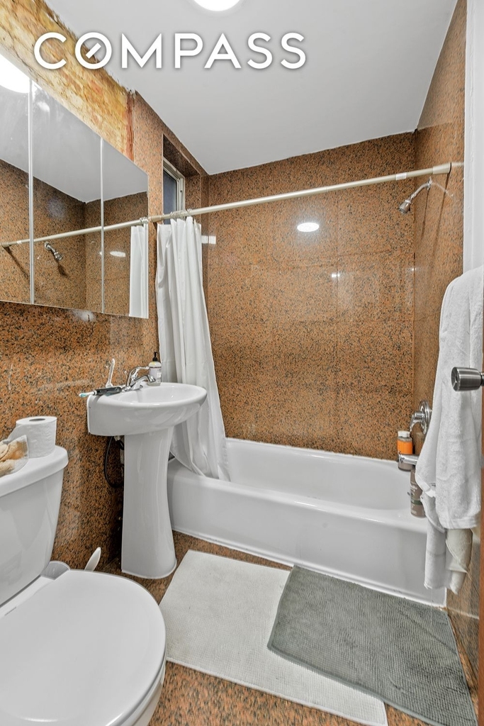 150 E 3rd Street - Photo 4