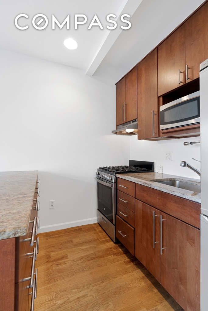 416 E 117th Street - Photo 2