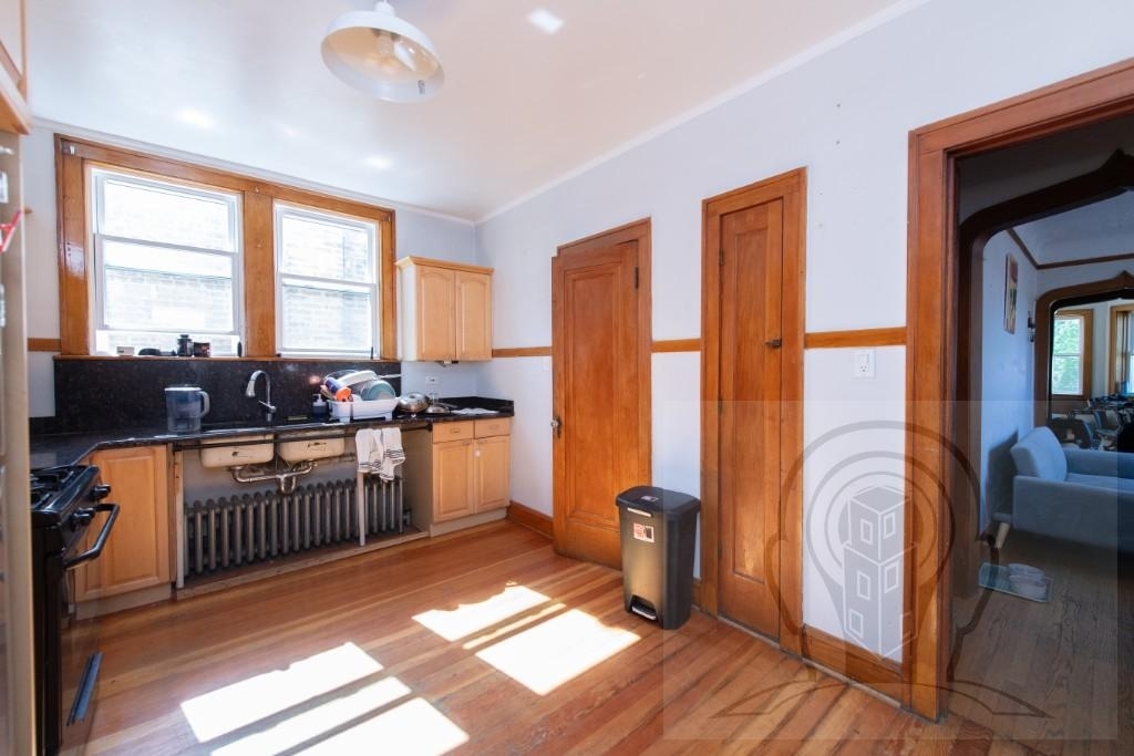 5057 West Newport Avenue - Photo 3