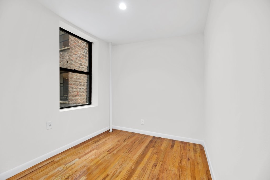 Christopher Street - Photo 3