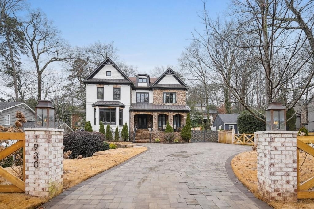 1930 Northside Drive Nw - Photo 0