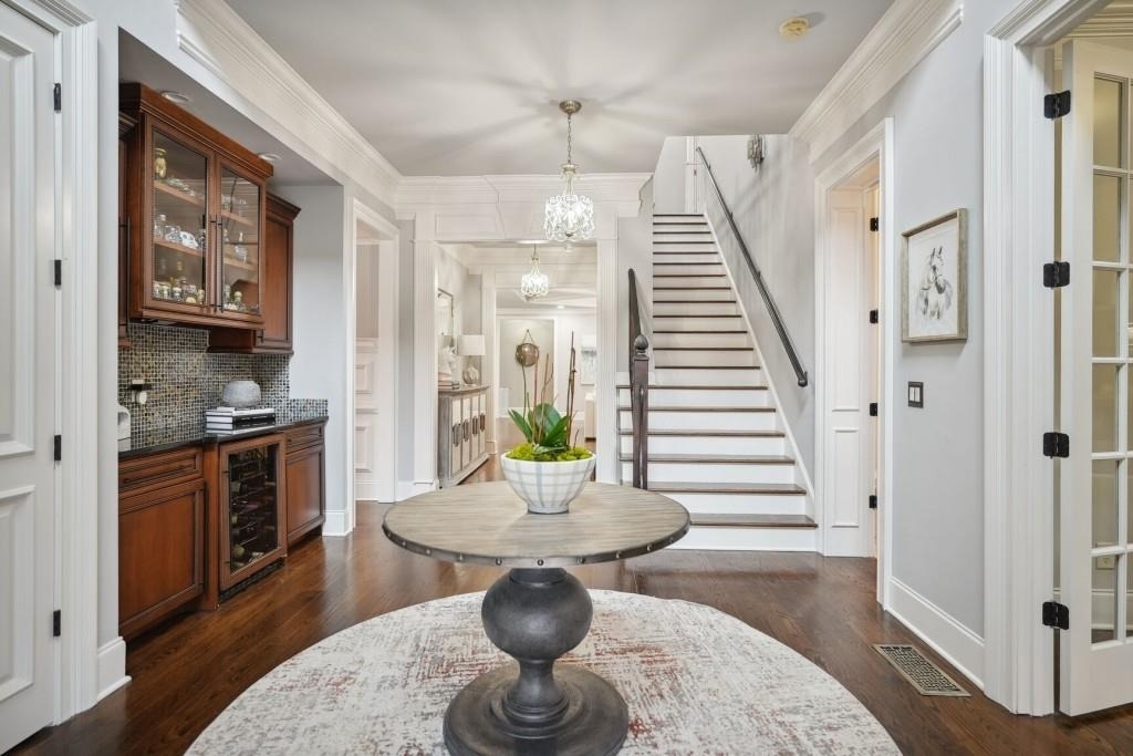 1930 Northside Drive Nw - Photo 2