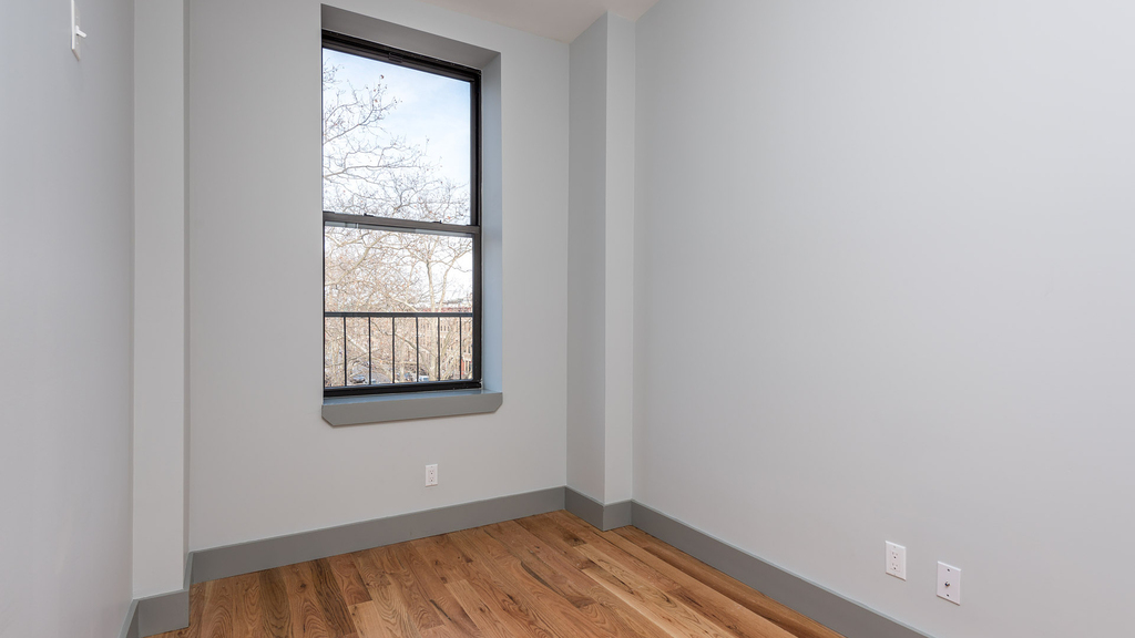 655 Knickerbocker Avenue - Photo 4