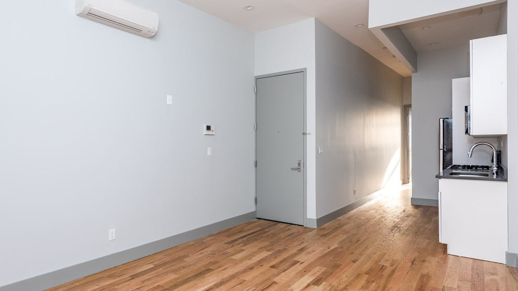 655 Knickerbocker Avenue - Photo 6