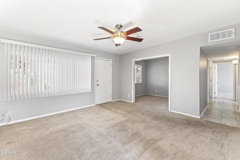 1015 N Clark Drive - Photo 11