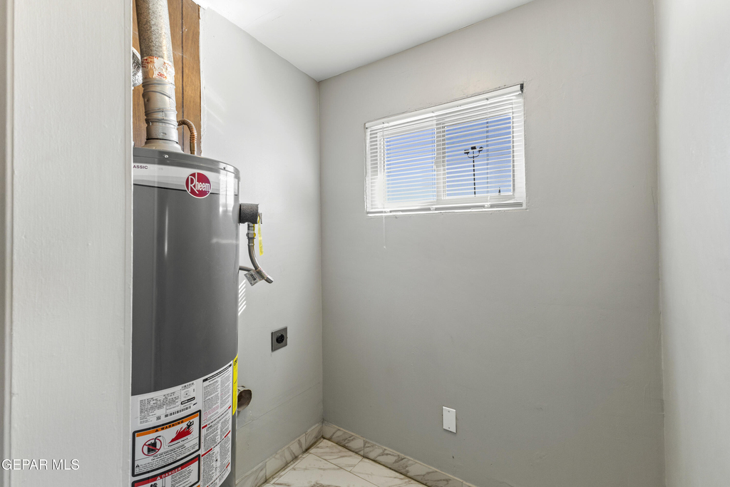 1015 N Clark Drive - Photo 1