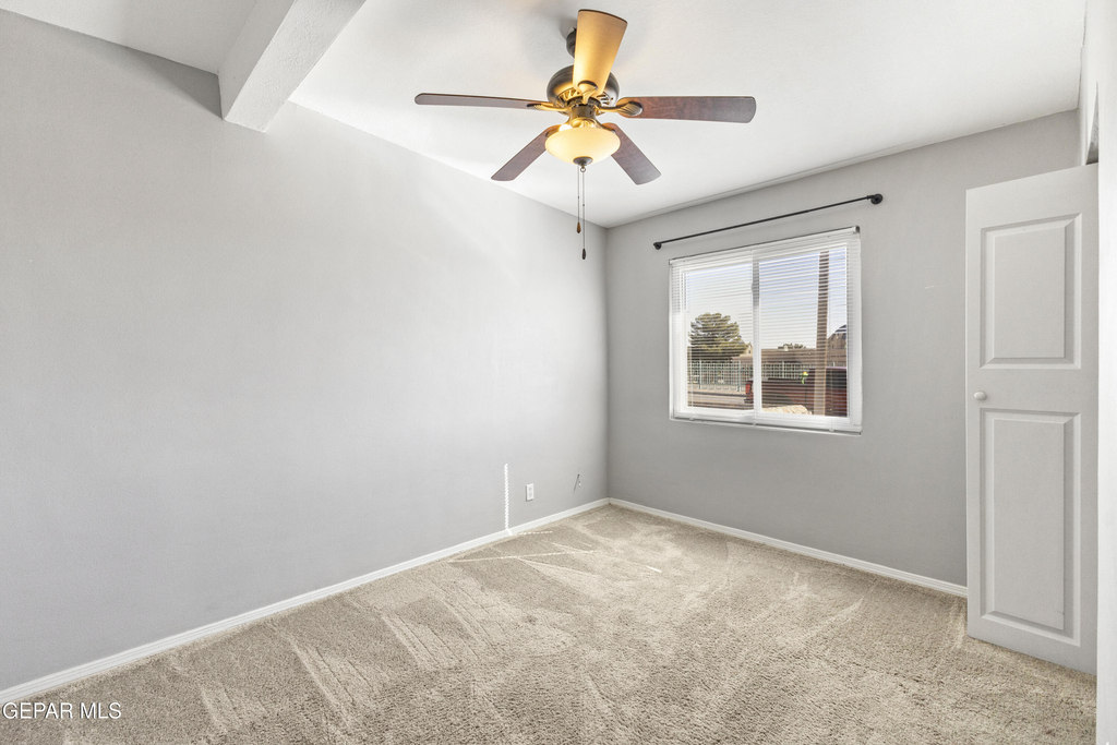 1015 N Clark Drive - Photo 15