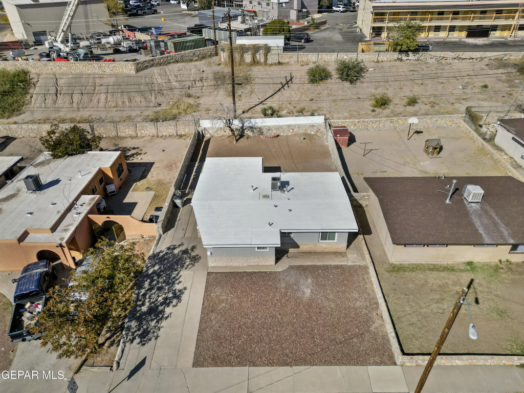 1015 N Clark Drive - Photo 6