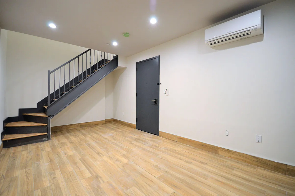 83 Humboldt Street - Photo 5