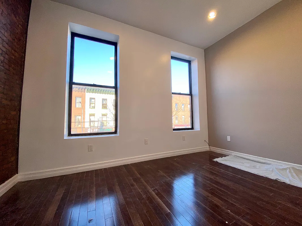 920 Fulton Street - Photo 1