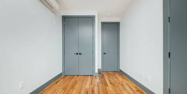 237 Montrose Avenue - Photo 6