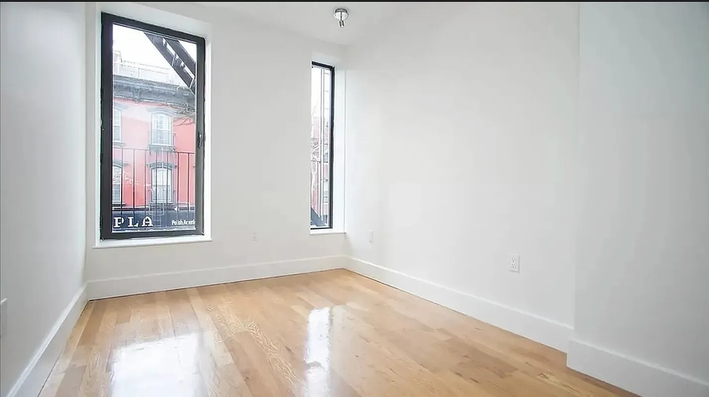 193 Bedford Avenue - Photo 6