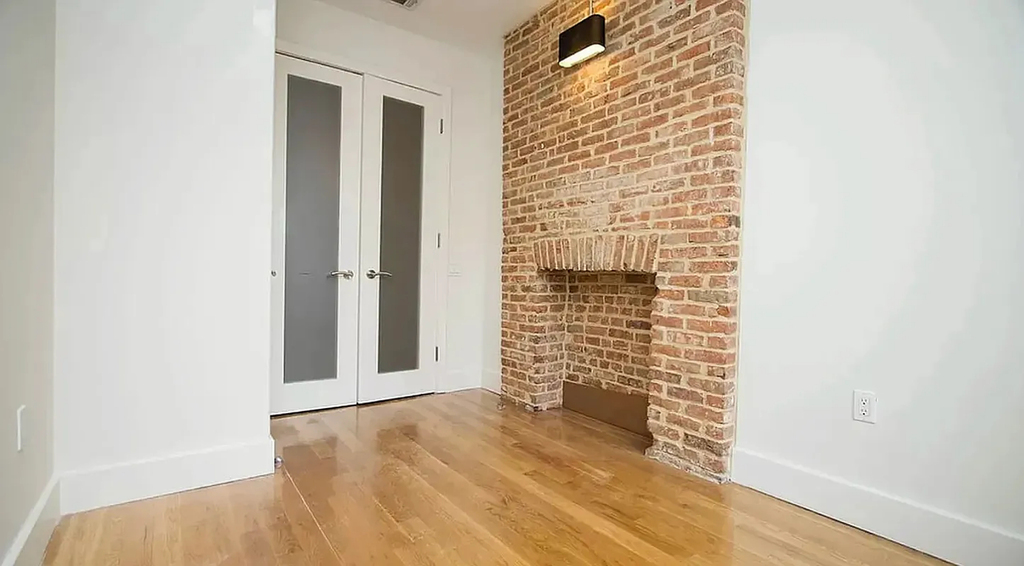 193 Bedford Avenue - Photo 9