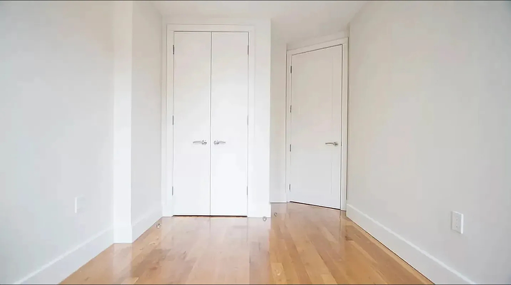 193 Bedford Avenue - Photo 7