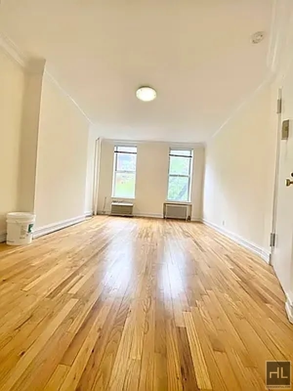 East 81 Street - Photo 0