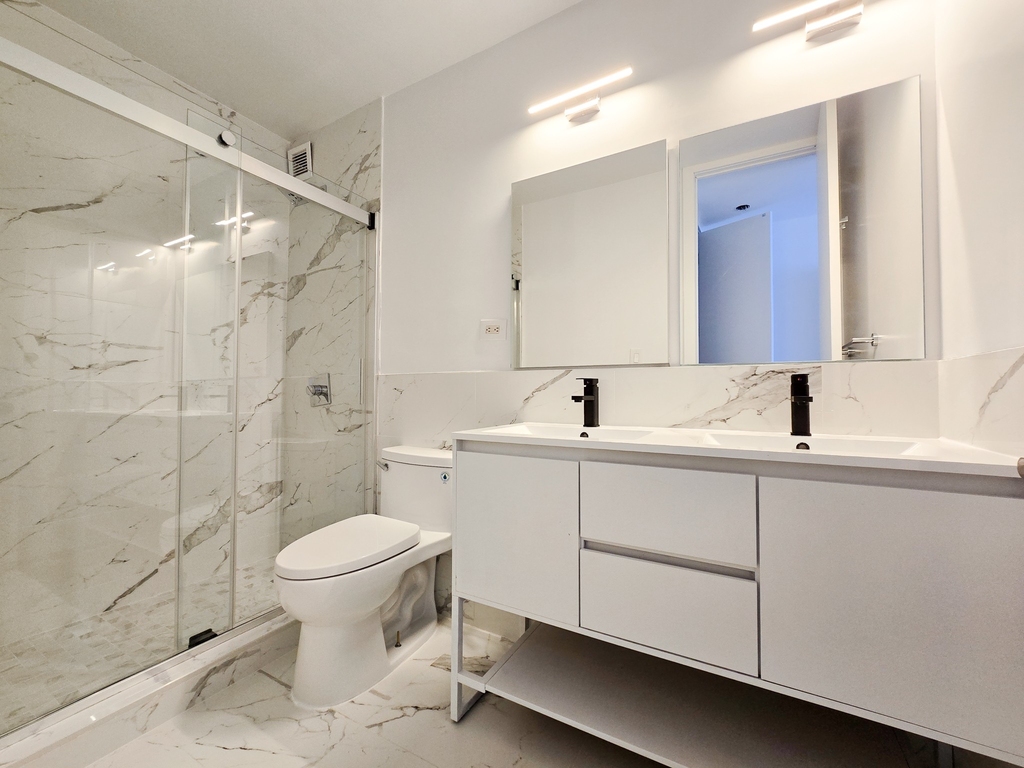 1735 York Avenue - Photo 5