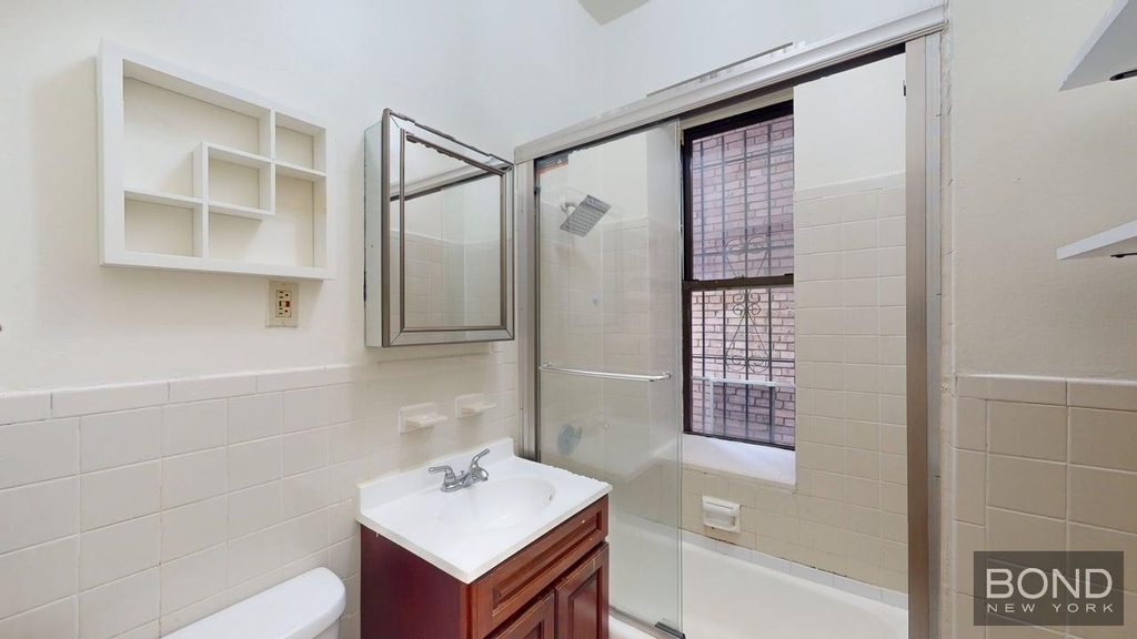 West 106th Street - Photo 12