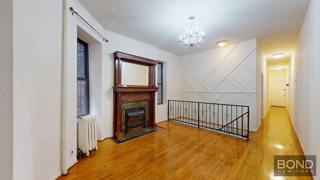 West 106th Street - Photo 8