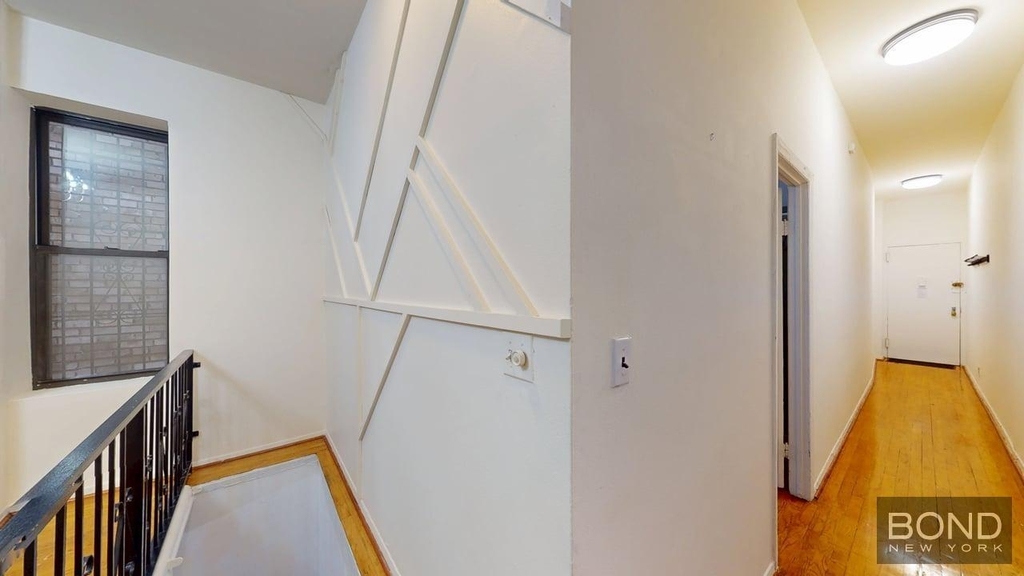 West 106th Street - Photo 10