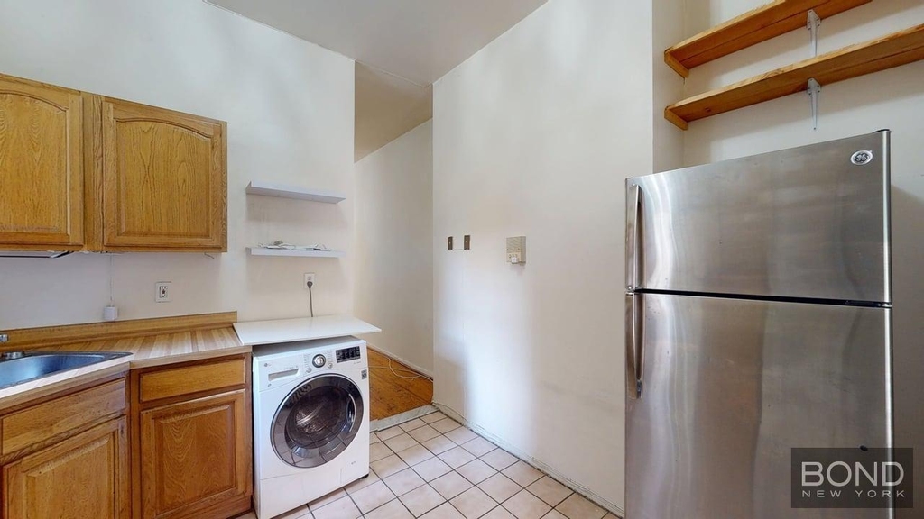 West 106th Street - Photo 15