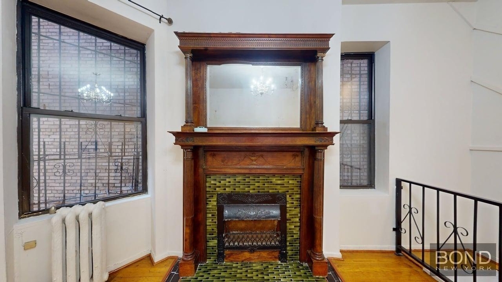 West 106th Street - Photo 9
