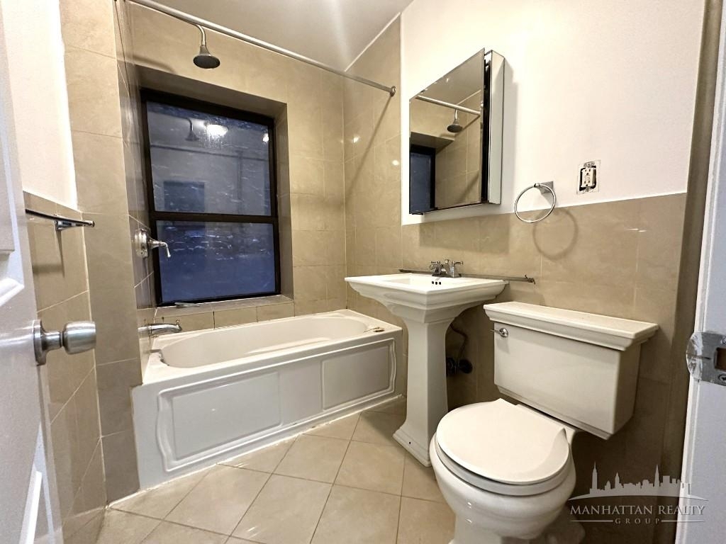 E 12th St / 3rd Ave - Photo 4