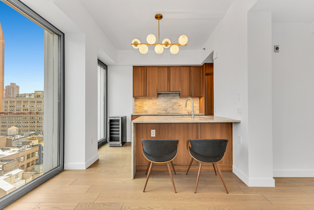 30 E 31st Street - Photo 2