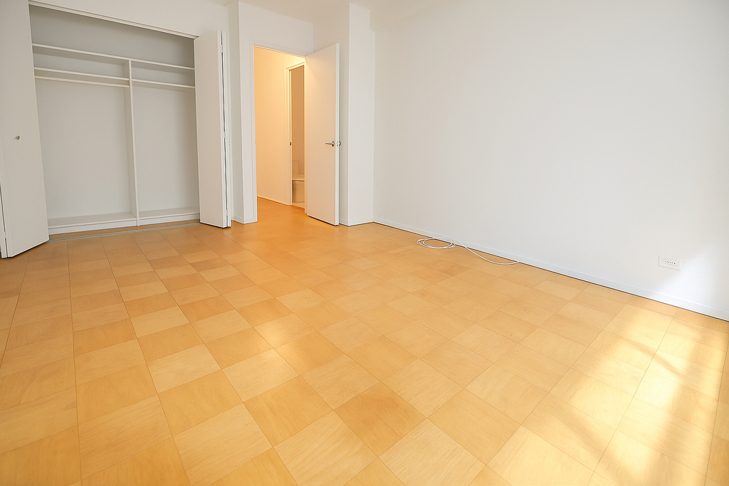 East 46th Street - Photo 3