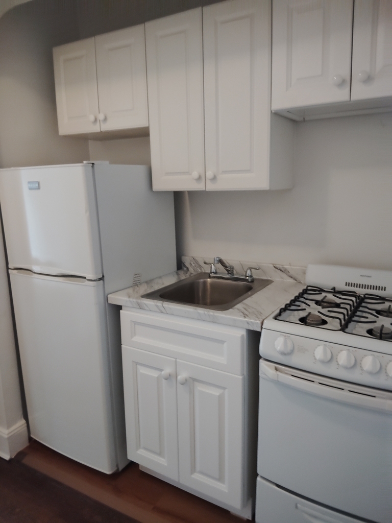 First av/ 58th street  - Photo 2