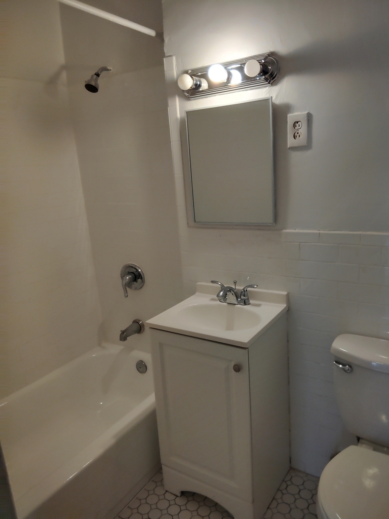 First av/ 58th street  - Photo 3