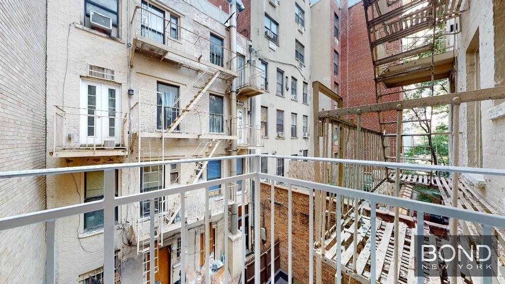 West 50th Street - Photo 1